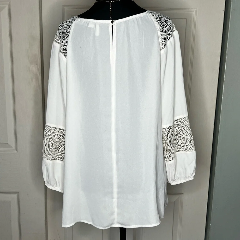 ONE DAY SALE C’est 1946 Boho Off-White Lace Trim Top - Picture 3 of 6